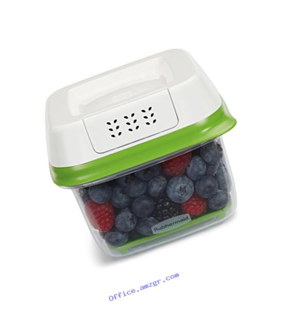 Rubbermaid FreshWorks Produce Saver Food Storage Container, Small, 2.5 Cup, Green